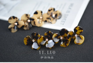 Floral Vintage Hair Barrette