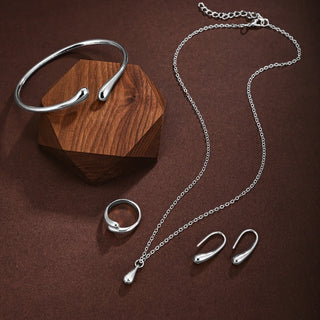 Gold Pendant Jewelry Set