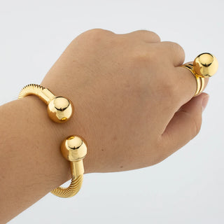 Gold Pendant Ring