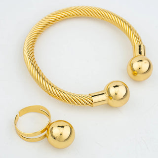 Gold Pendant Ring