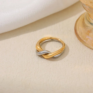 Gold Stainless Ring 7