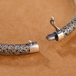 Gold Vintage Bracelet 2